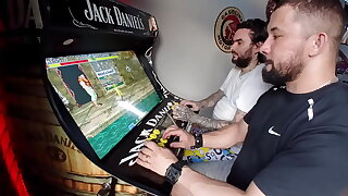 Dois Jogadores Uma Máquina e Muita Adrenalina