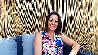 Kyara jolie milf gourmande de sexe