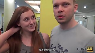 HUNT4K La joven y bella Linda Sweet ama los deportes el dinero y el sexo