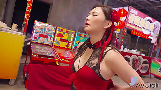 Chinese inclusive Mio fucked in a night market