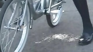 Schoolgirl Squirts on a Bike fro Public!