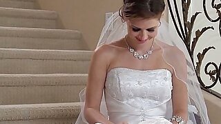 Perverted strife  wife Jenni Lee gets her pussy fucked hard by pretty photographer Johnny Sins