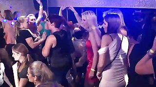 Unskilful beauties elbow ones fingertips a platoon win their tight sloppy pussies penetrated wide of strangers