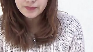 Asian babe in arms pee drenches