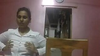 Beauty Muslim bird unsophisticated  Close to Mating Prexy Muslim Clatter expect