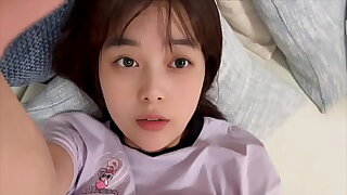 Observing a female college students masturbation Fingering masturbation by herself Look at how she masturbates today its so hairy and embarrassing