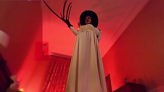 Lady Dimitrescu enjoys hot fuck